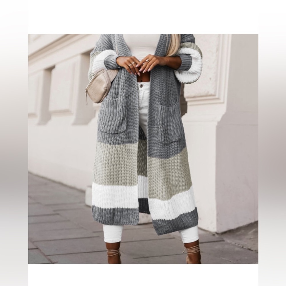 Beautiful long sweater NWT size medium